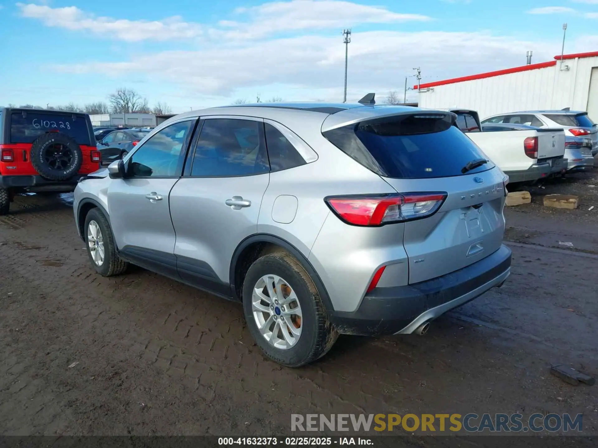 3 fotografías del automóvil dañado 1FMCU0G60LUC71337 FORD ESCAPE 2020
