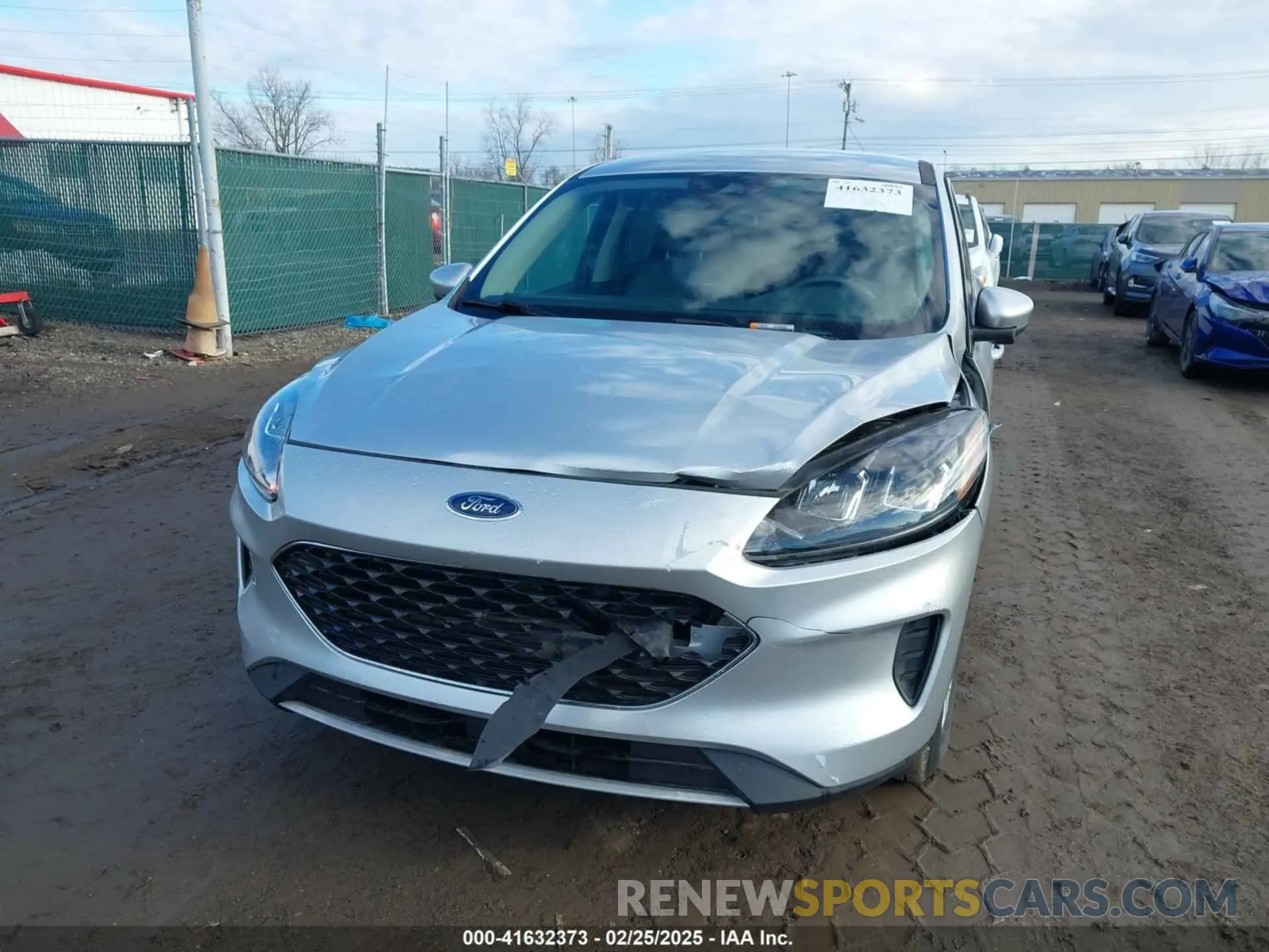 6 fotografías del automóvil dañado 1FMCU0G60LUC71337 FORD ESCAPE 2020