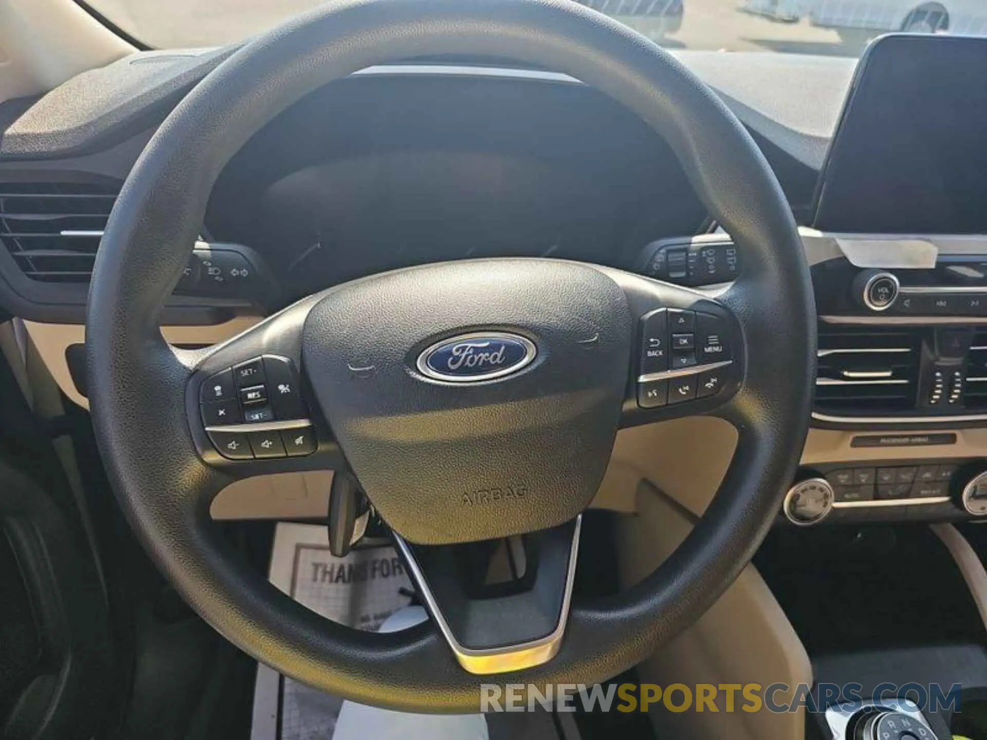 6 fotografías del automóvil dañado 1FMCU0G61LUA47526 FORD ESCAPE 2020