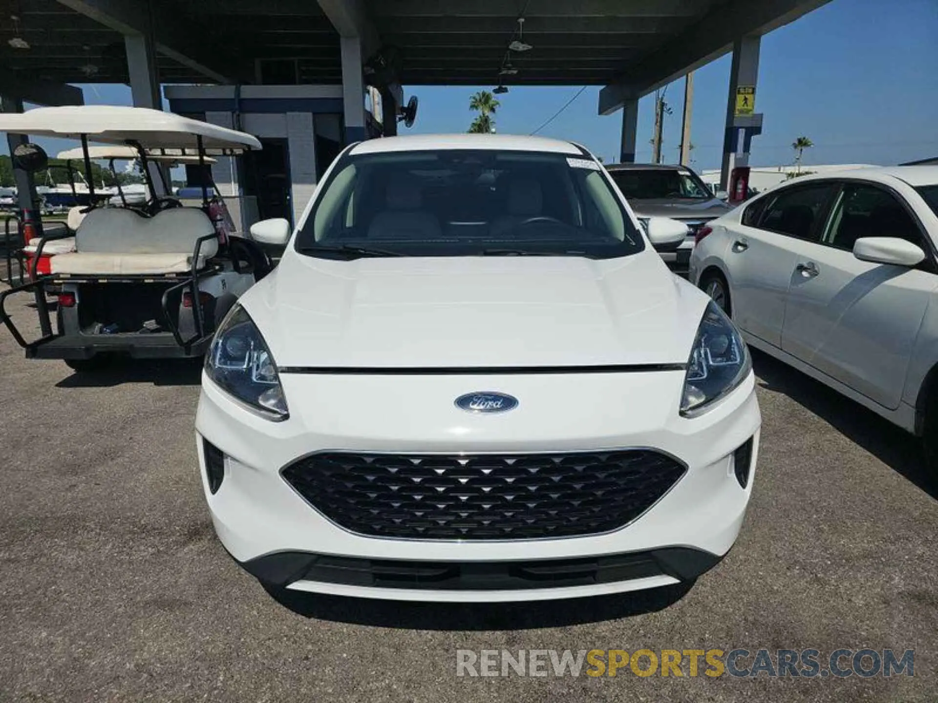 8 fotografías del automóvil dañado 1FMCU0G61LUA47526 FORD ESCAPE 2020