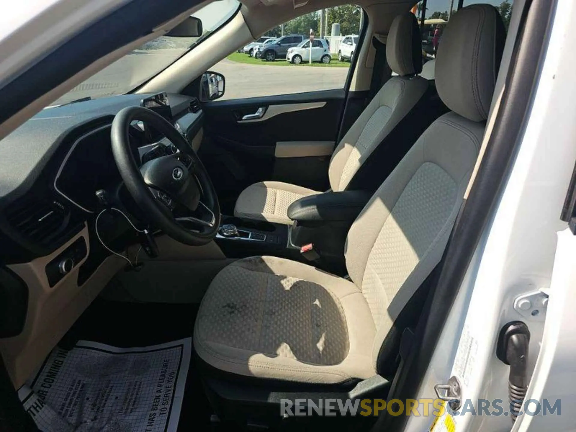 9 fotografías del automóvil dañado 1FMCU0G61LUA47526 FORD ESCAPE 2020