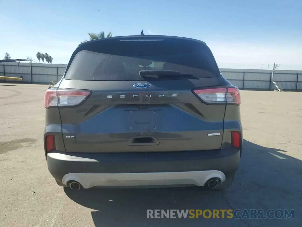6 fotografías del automóvil dañado 1FMCU0G61LUA78887 FORD ESCAPE 2020