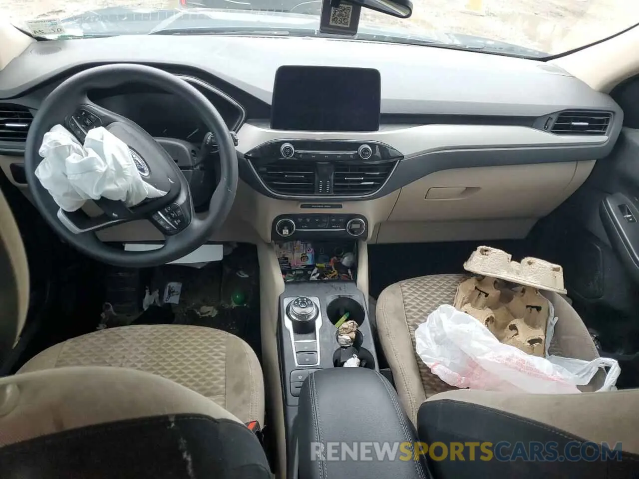 8 fotografías del automóvil dañado 1FMCU0G61LUB38585 FORD ESCAPE 2020