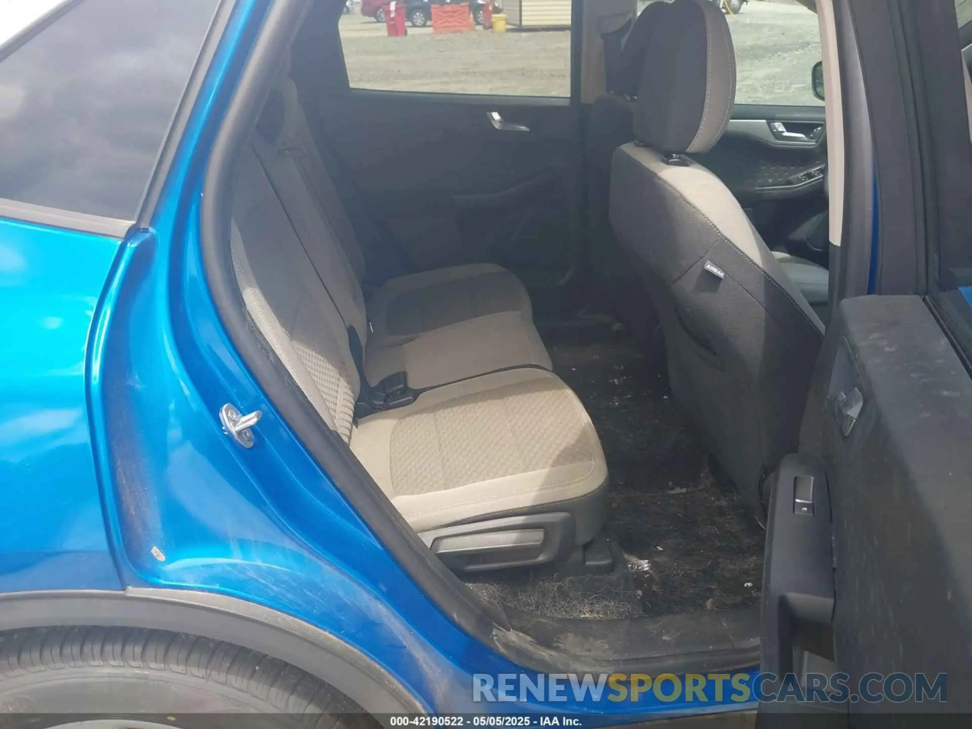 8 fotografías del automóvil dañado 1FMCU0G61LUB55743 FORD ESCAPE 2020