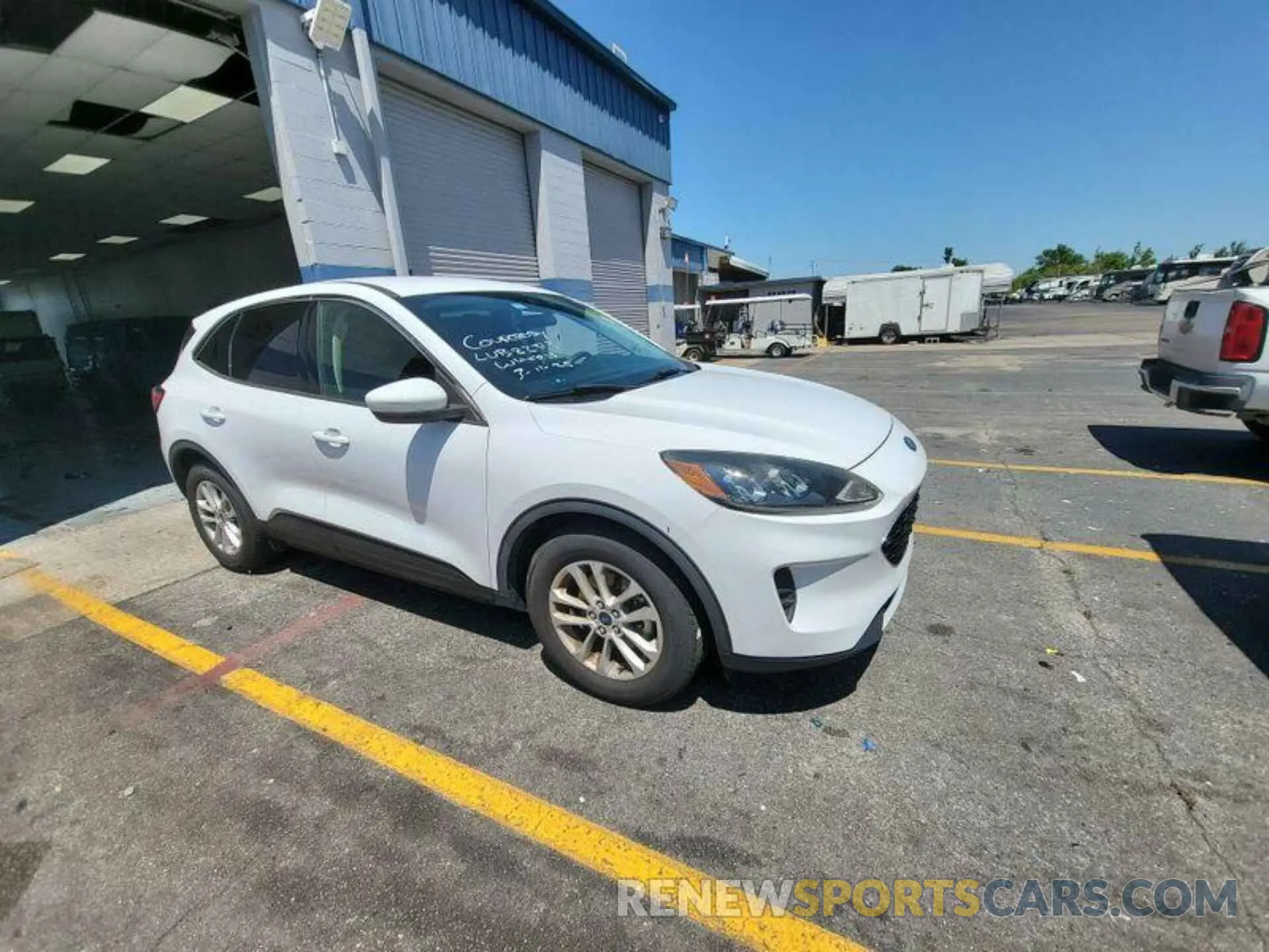 12 fotografías del automóvil dañado 1FMCU0G61LUB82313 FORD ESCAPE 2020
