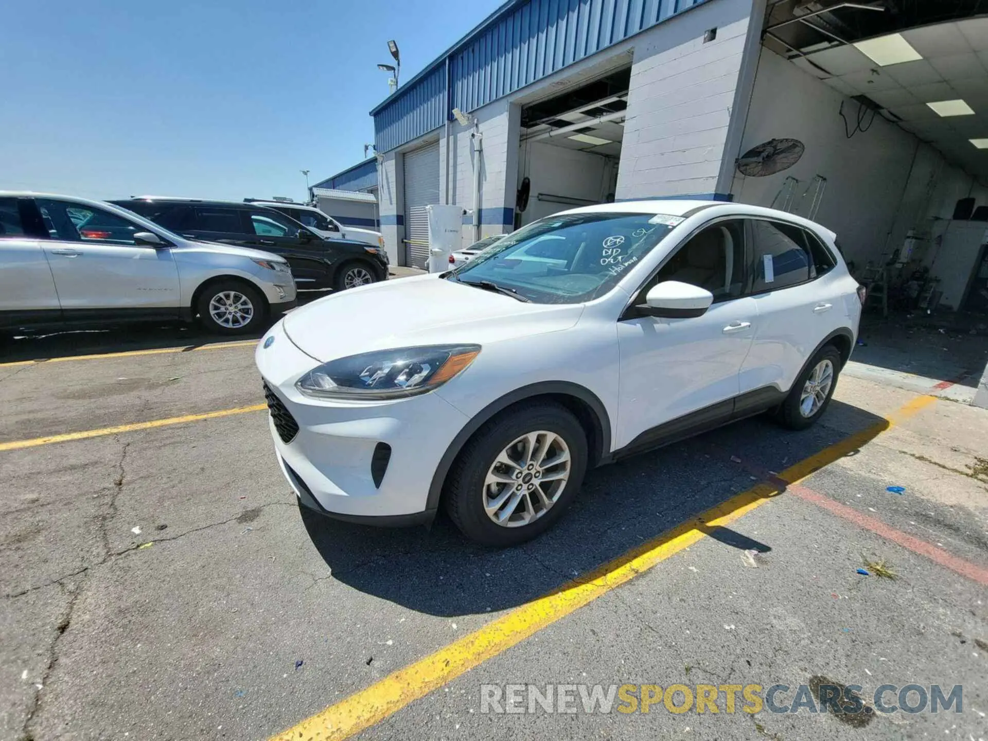 9 fotografías del automóvil dañado 1FMCU0G61LUB82313 FORD ESCAPE 2020