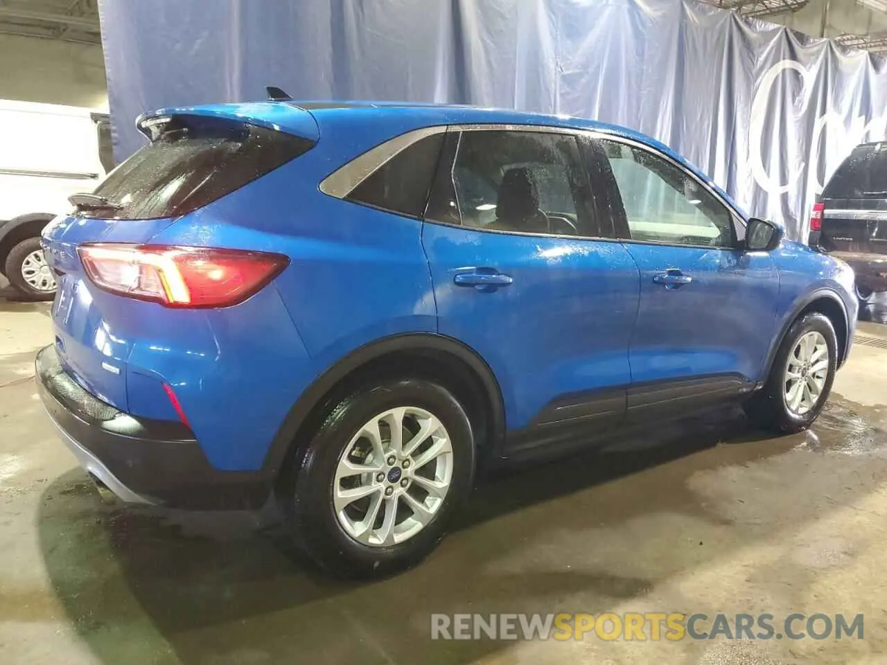 3 fotografías del automóvil dañado 1FMCU0G61LUB84112 FORD ESCAPE 2020