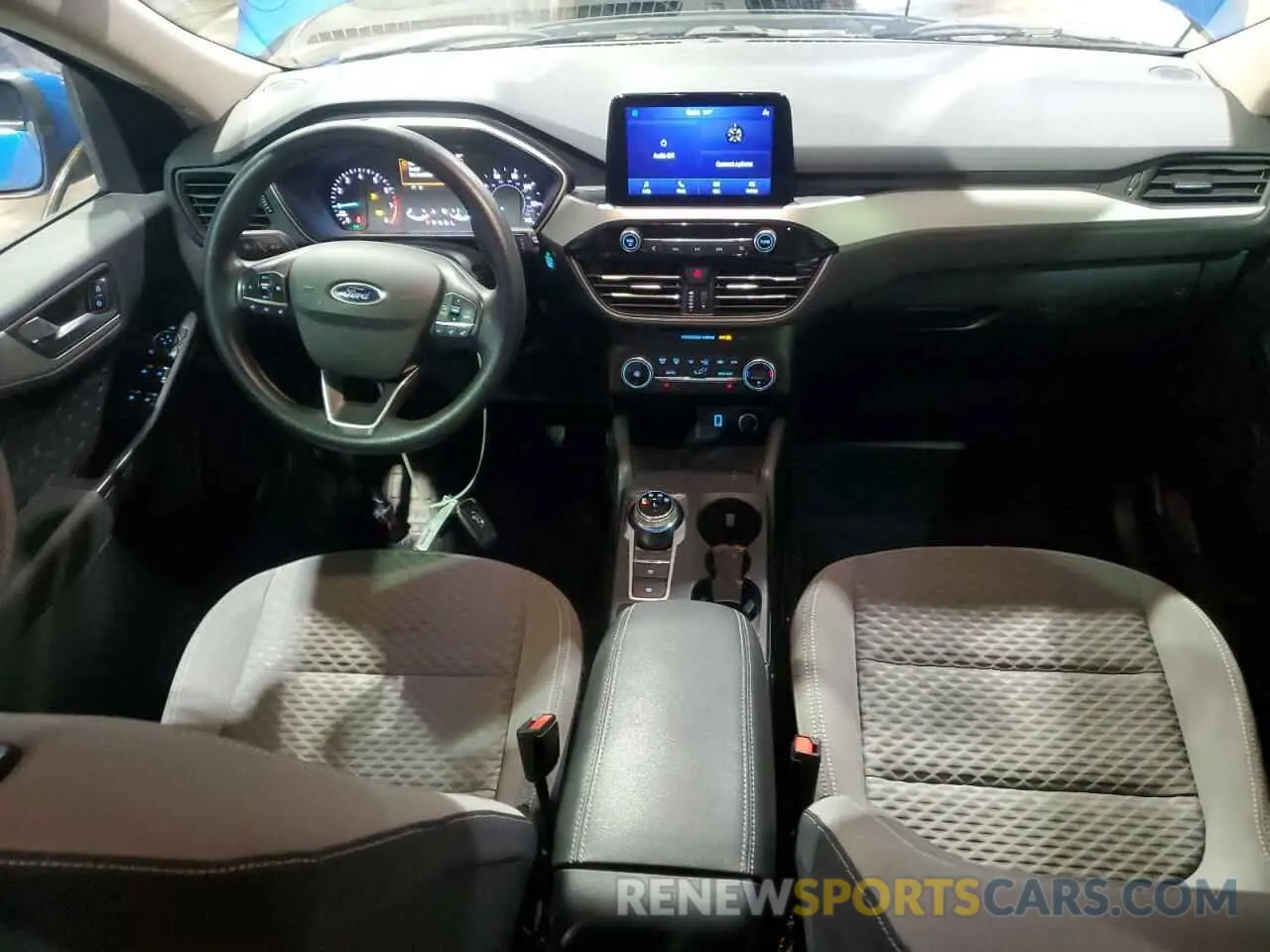 8 fotografías del automóvil dañado 1FMCU0G61LUB84112 FORD ESCAPE 2020