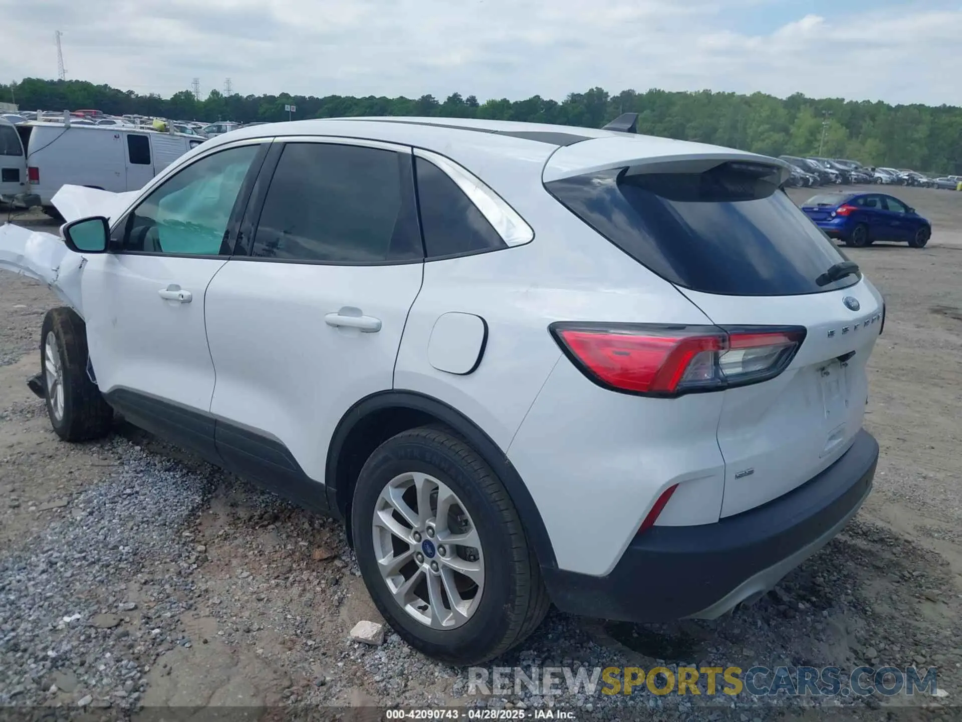 3 fotografías del automóvil dañado 1FMCU0G61LUC46897 FORD ESCAPE 2020