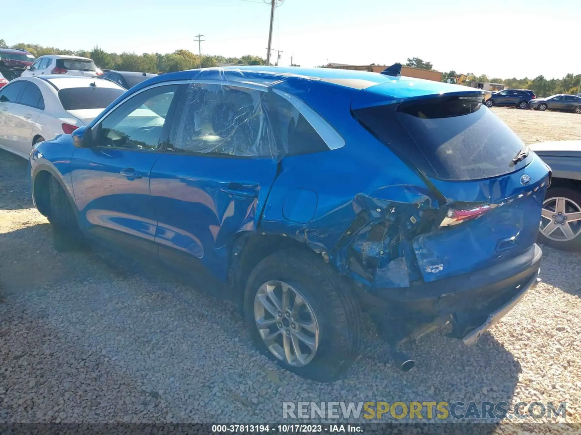 3 fotografías del automóvil dañado 1FMCU0G62LUA66943 FORD ESCAPE 2020