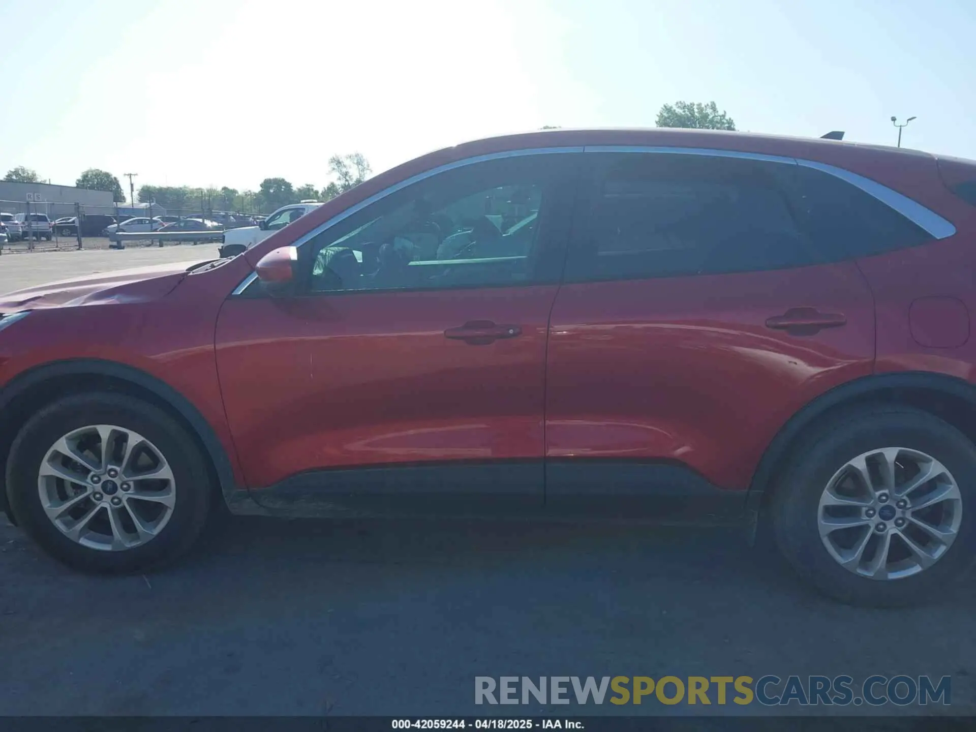 14 fotografías del automóvil dañado 1FMCU0G62LUB94518 FORD ESCAPE 2020