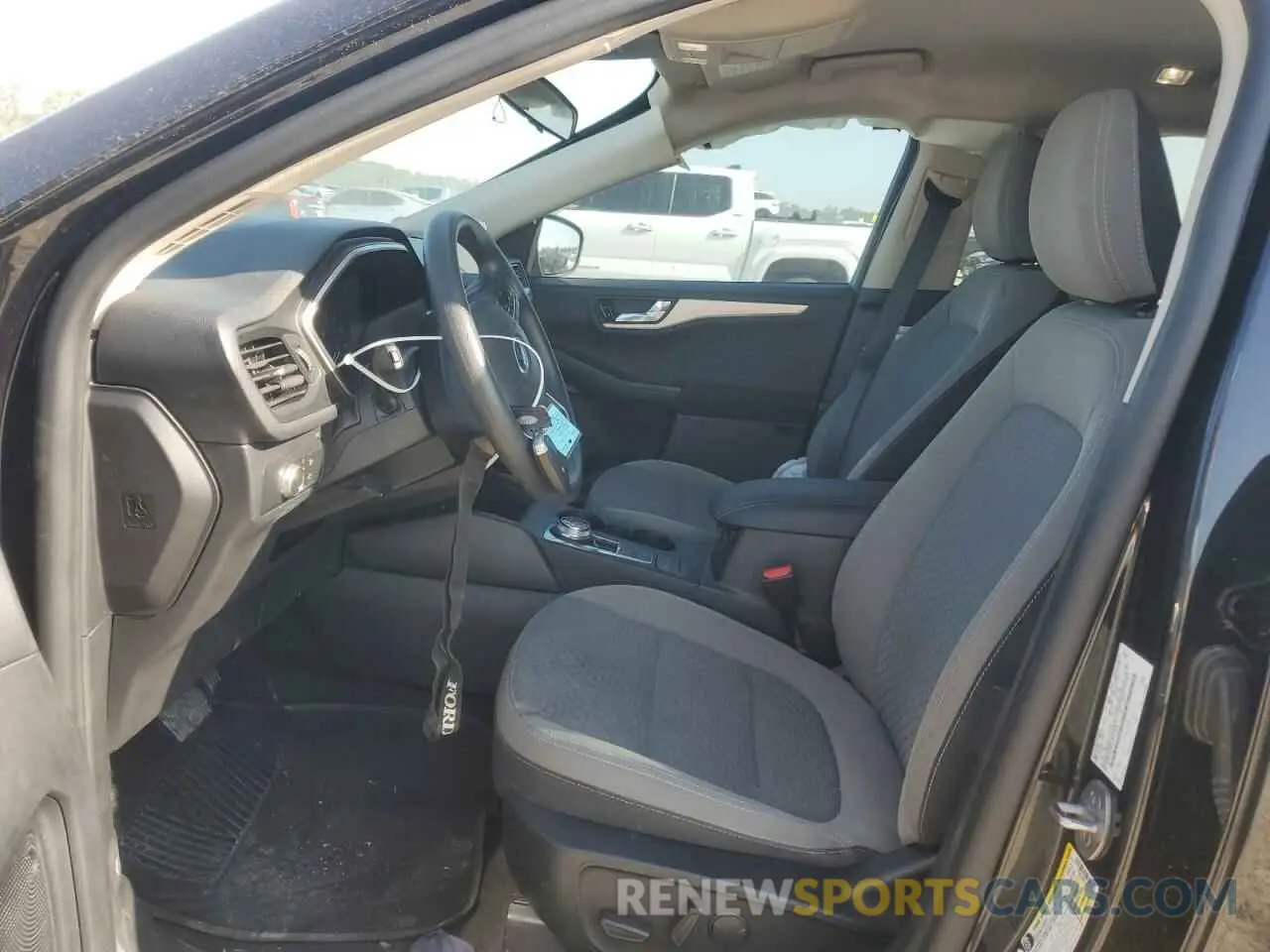 7 fotografías del automóvil dañado 1FMCU0G62LUC03508 FORD ESCAPE 2020