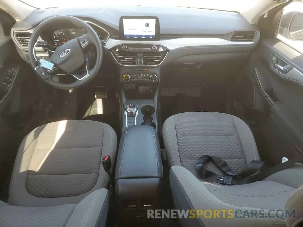8 fotografías del automóvil dañado 1FMCU0G62LUC03508 FORD ESCAPE 2020