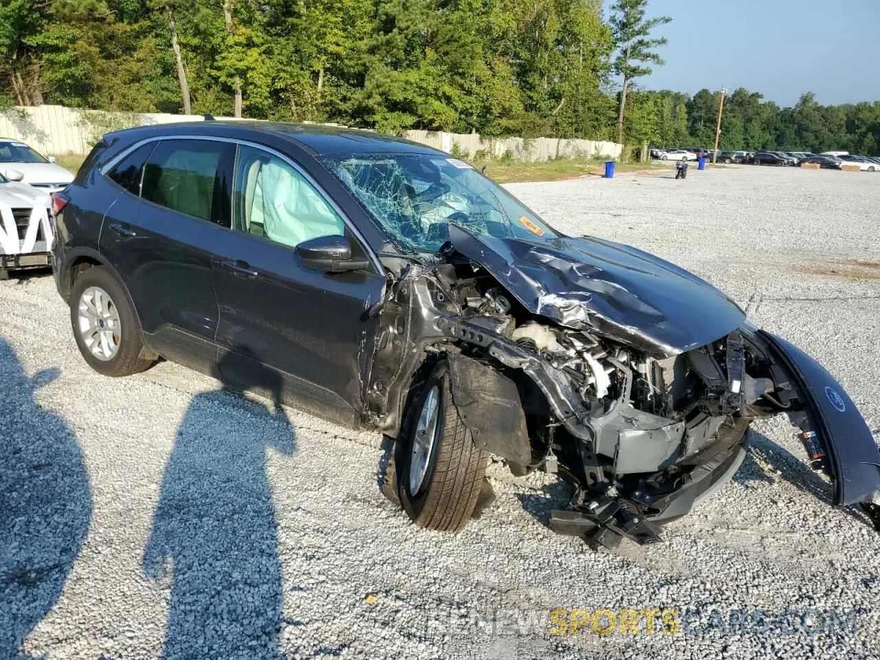 4 fotografías del automóvil dañado 1FMCU0G62LUC42373 FORD ESCAPE 2020