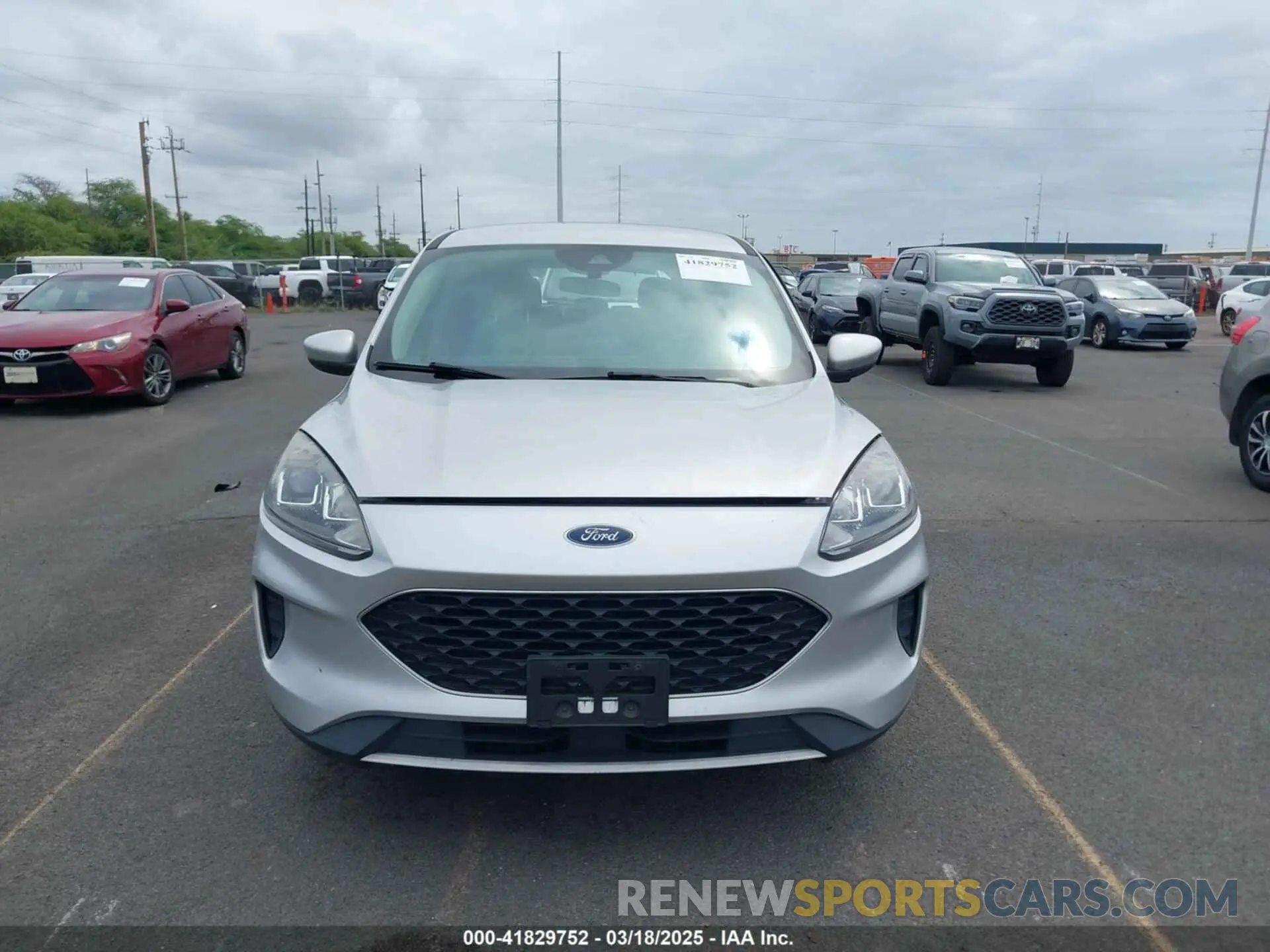 13 fotografías del automóvil dañado 1FMCU0G62LUC64230 FORD ESCAPE 2020