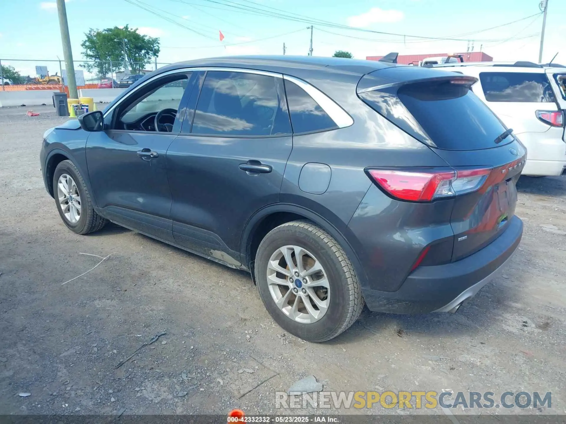 3 fotografías del automóvil dañado 1FMCU0G63LUC26585 FORD ESCAPE 2020