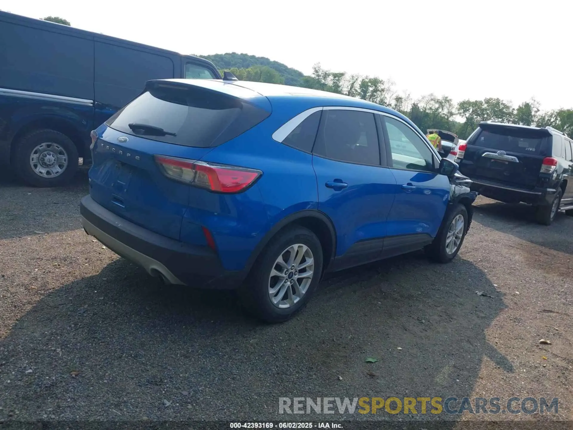 4 fotografías del automóvil dañado 1FMCU0G63LUC71283 FORD ESCAPE 2020