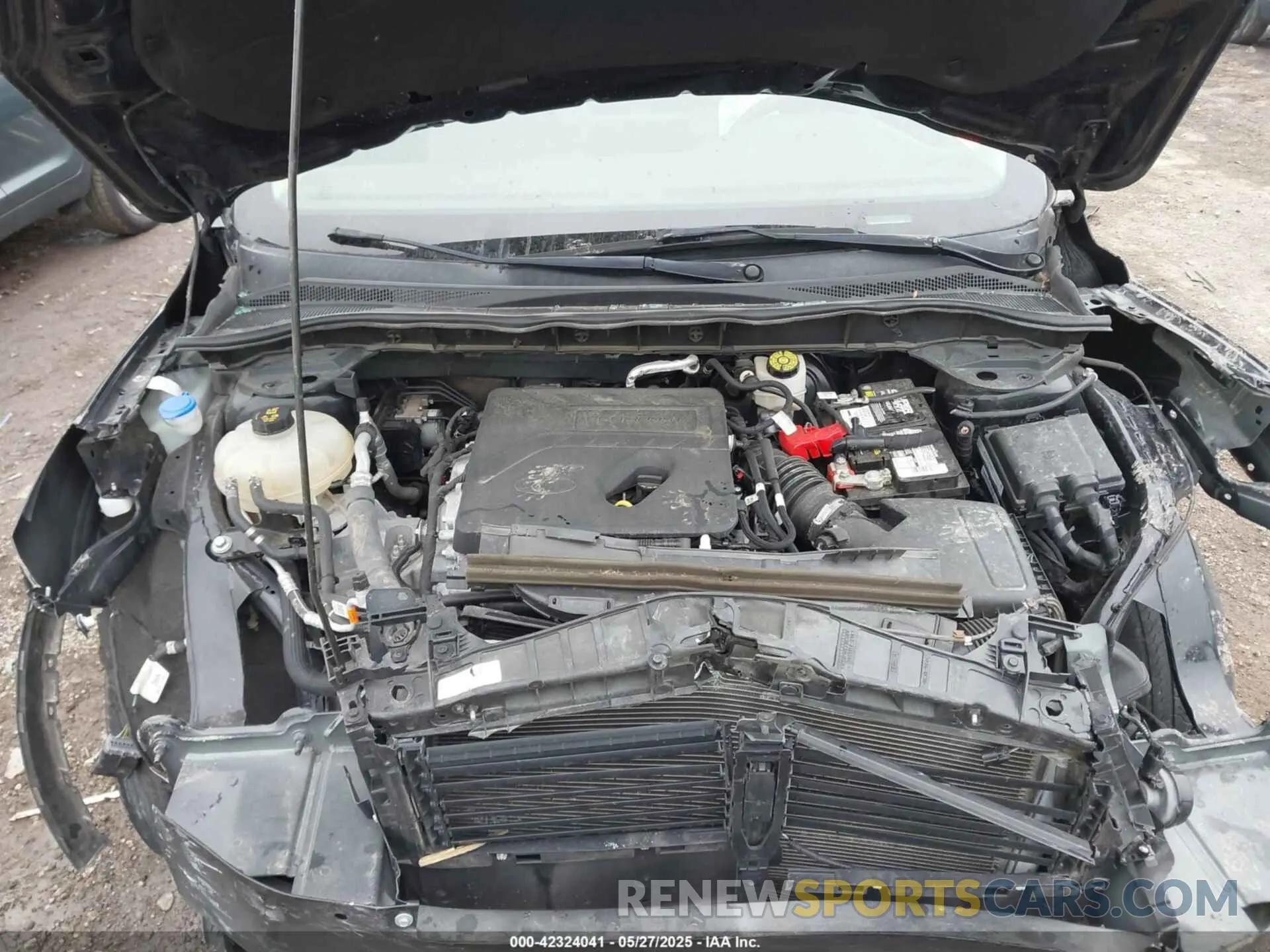 10 fotografías del automóvil dañado 1FMCU0G64LUA46953 FORD ESCAPE 2020