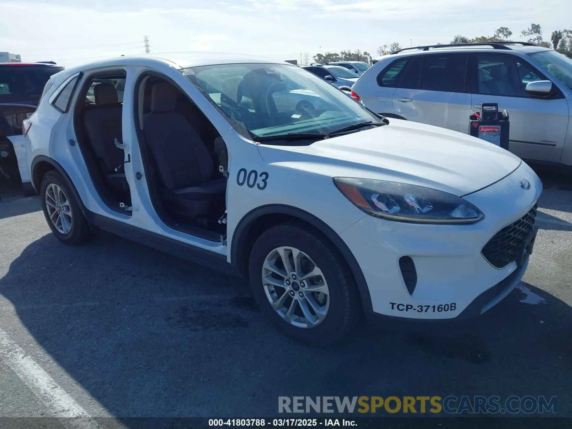 1 fotografías del automóvil dañado 1FMCU0G64LUA86255 FORD ESCAPE 2020