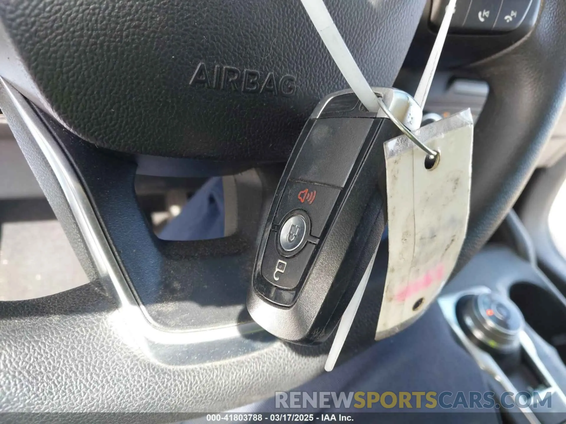 11 fotografías del automóvil dañado 1FMCU0G64LUA86255 FORD ESCAPE 2020