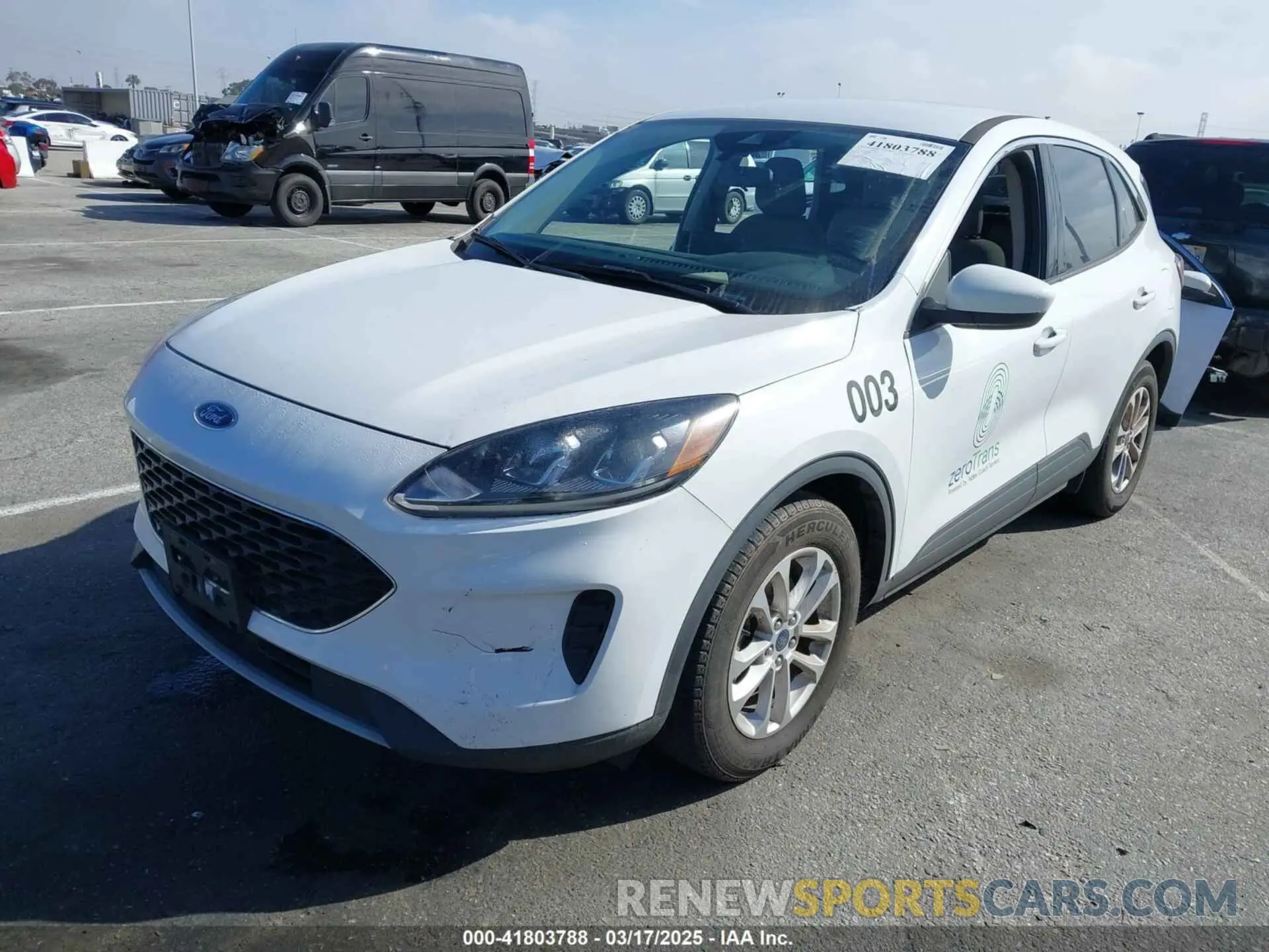 2 fotografías del automóvil dañado 1FMCU0G64LUA86255 FORD ESCAPE 2020