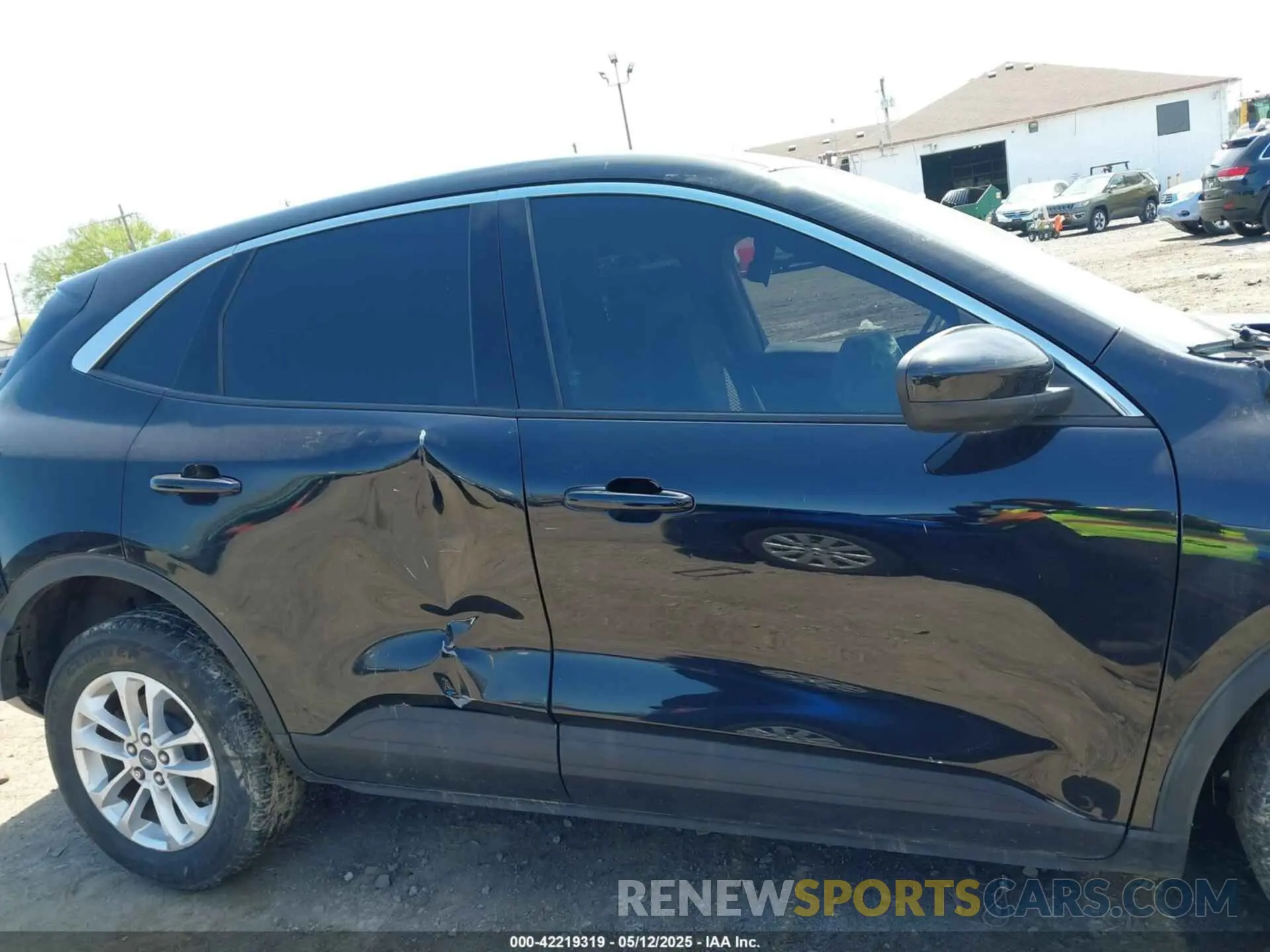 12 fotografías del automóvil dañado 1FMCU0G64LUA93755 FORD ESCAPE 2020