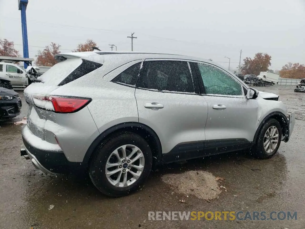 3 fotografías del automóvil dañado 1FMCU0G64LUB77946 FORD ESCAPE 2020