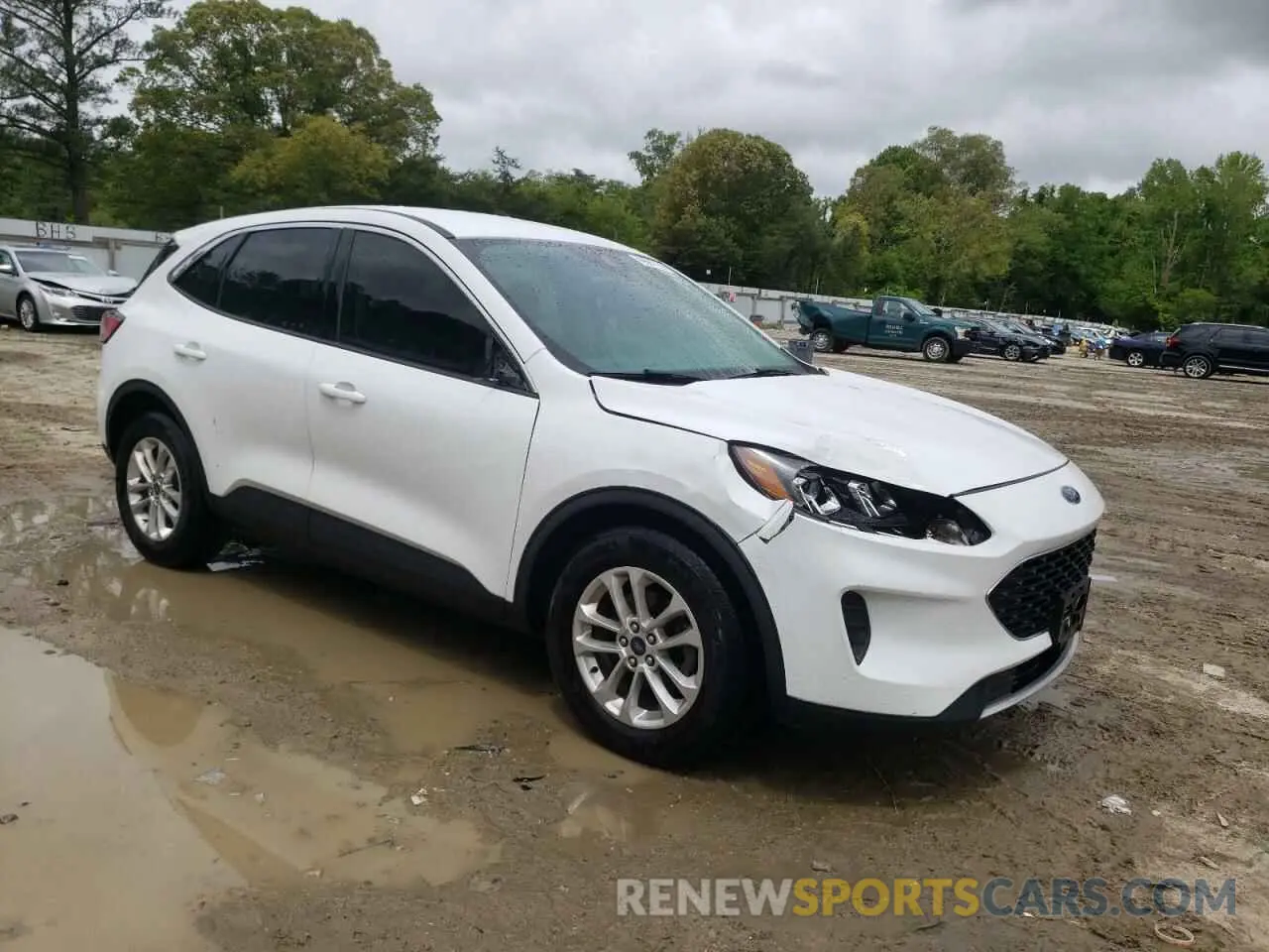 4 fotografías del automóvil dañado 1FMCU0G64LUB84105 FORD ESCAPE 2020