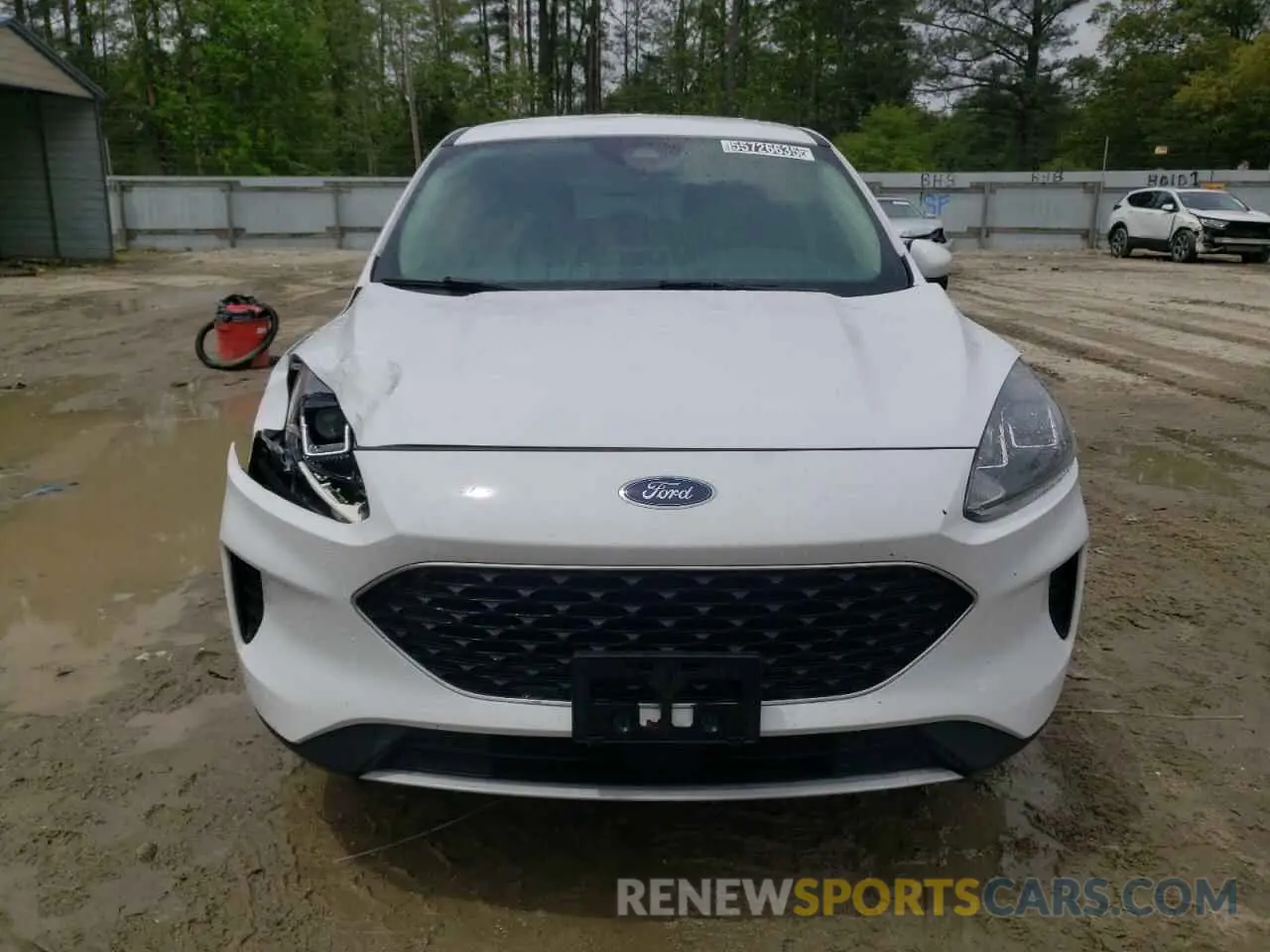 5 fotografías del automóvil dañado 1FMCU0G64LUB84105 FORD ESCAPE 2020