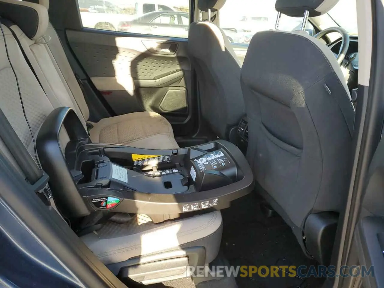 12 fotografías del automóvil dañado 1FMCU0G64LUB90454 FORD ESCAPE 2020