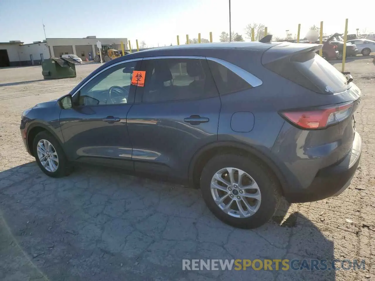 2 fotografías del automóvil dañado 1FMCU0G64LUB90454 FORD ESCAPE 2020