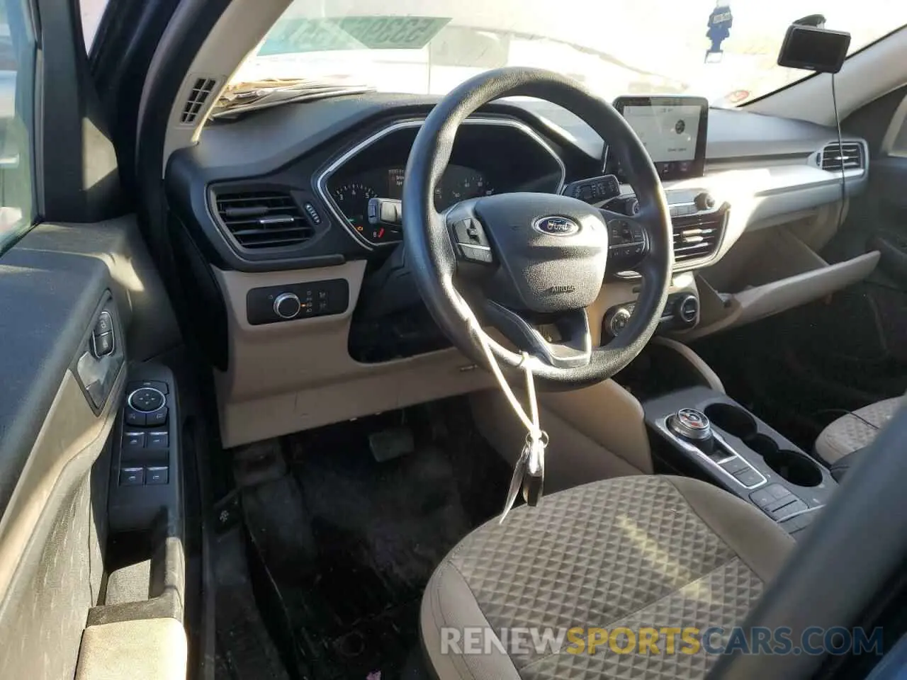 8 fotografías del automóvil dañado 1FMCU0G64LUB90454 FORD ESCAPE 2020