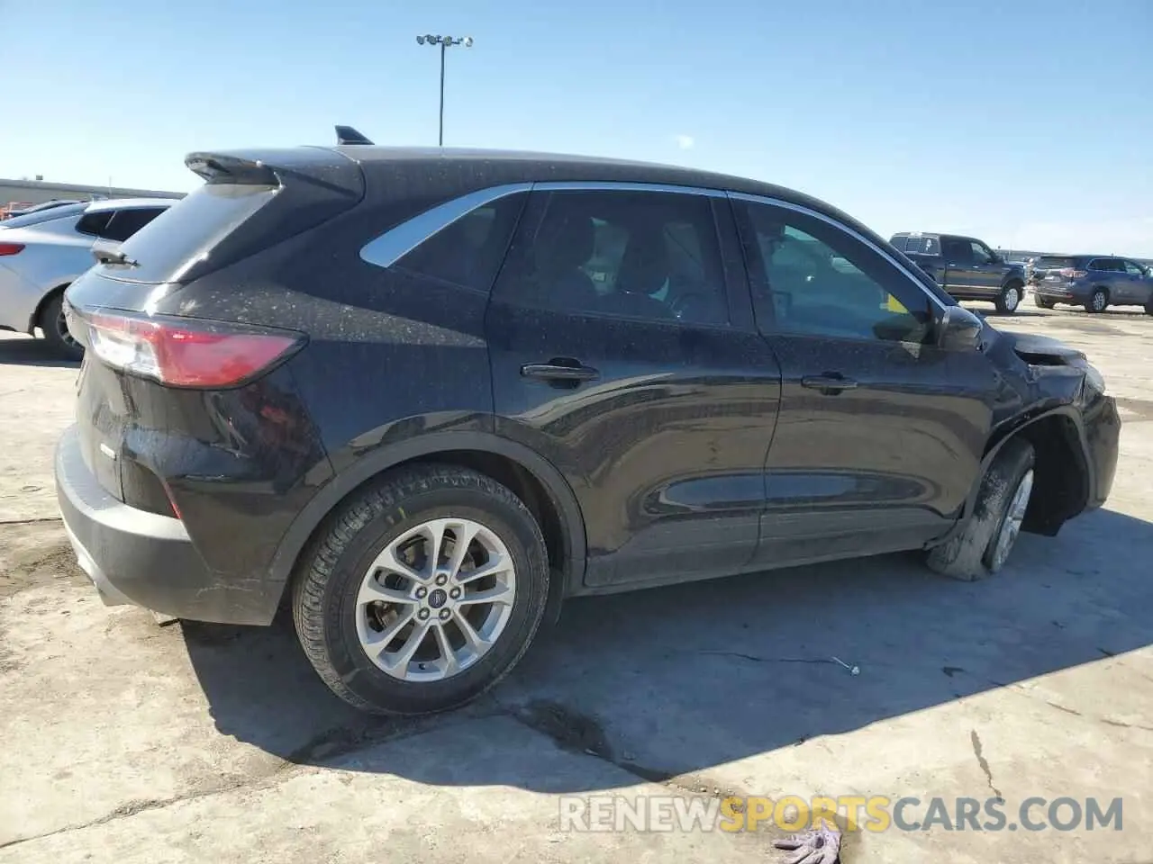 3 fotografías del automóvil dañado 1FMCU0G64LUC08421 FORD ESCAPE 2020