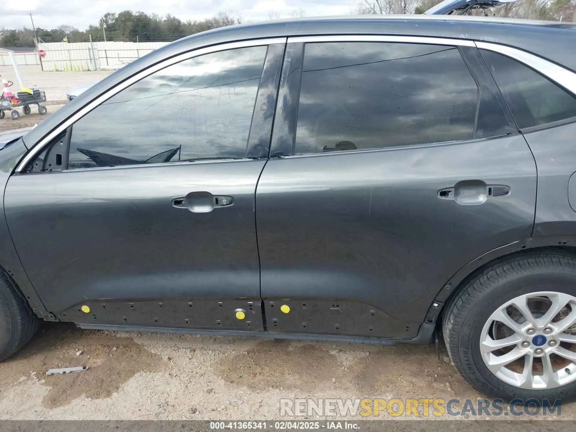 15 fotografías del automóvil dañado 1FMCU0G65LUA12407 FORD ESCAPE 2020