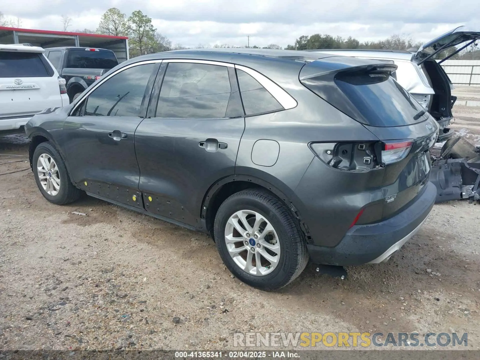3 fotografías del automóvil dañado 1FMCU0G65LUA12407 FORD ESCAPE 2020