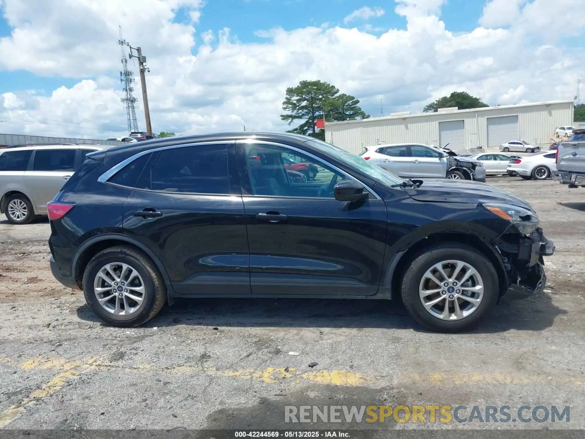 14 fotografías del automóvil dañado 1FMCU0G65LUA92260 FORD ESCAPE 2020