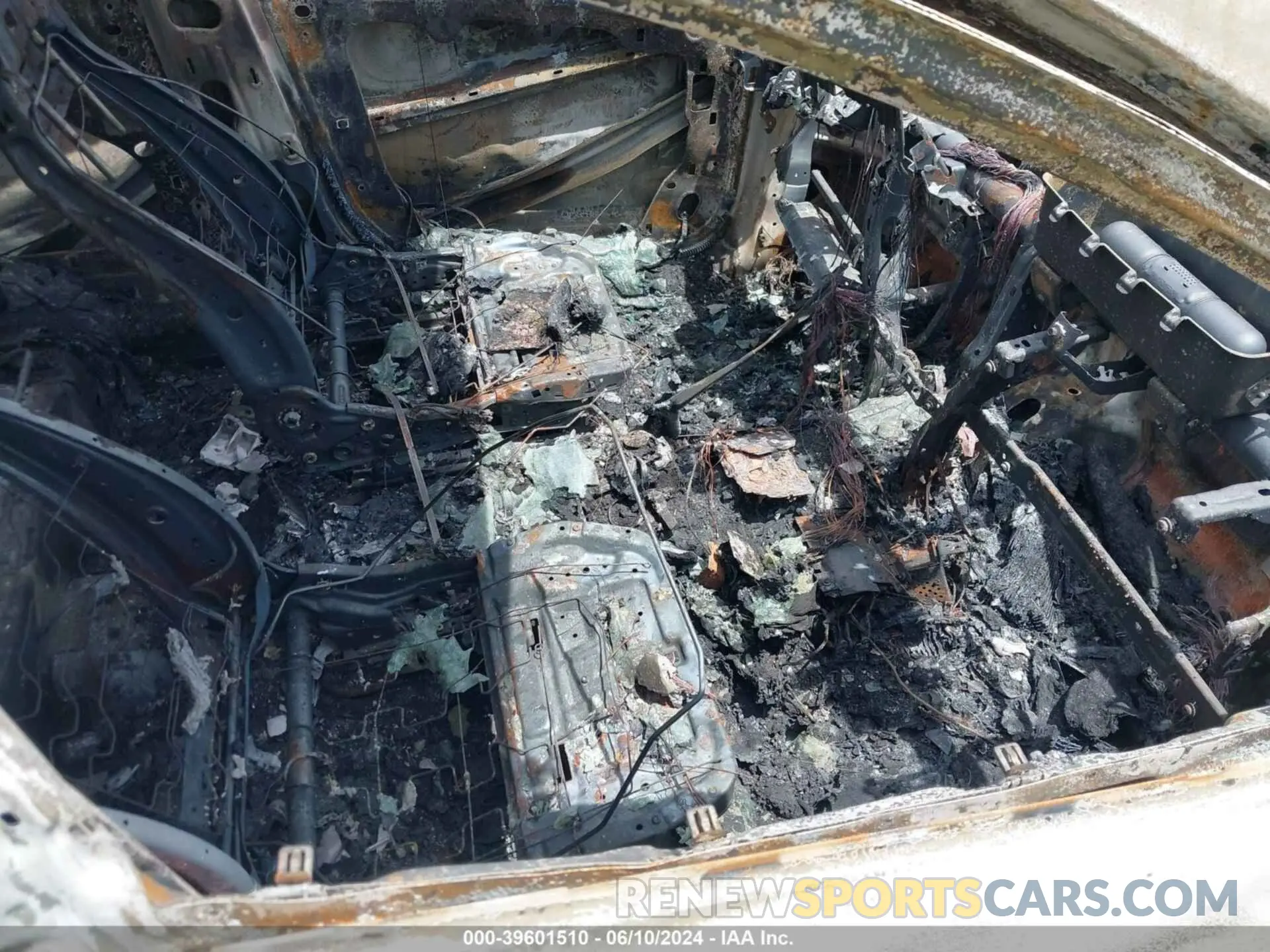 5 fotografías del automóvil dañado 1FMCU0G65LUB03144 FORD ESCAPE 2020
