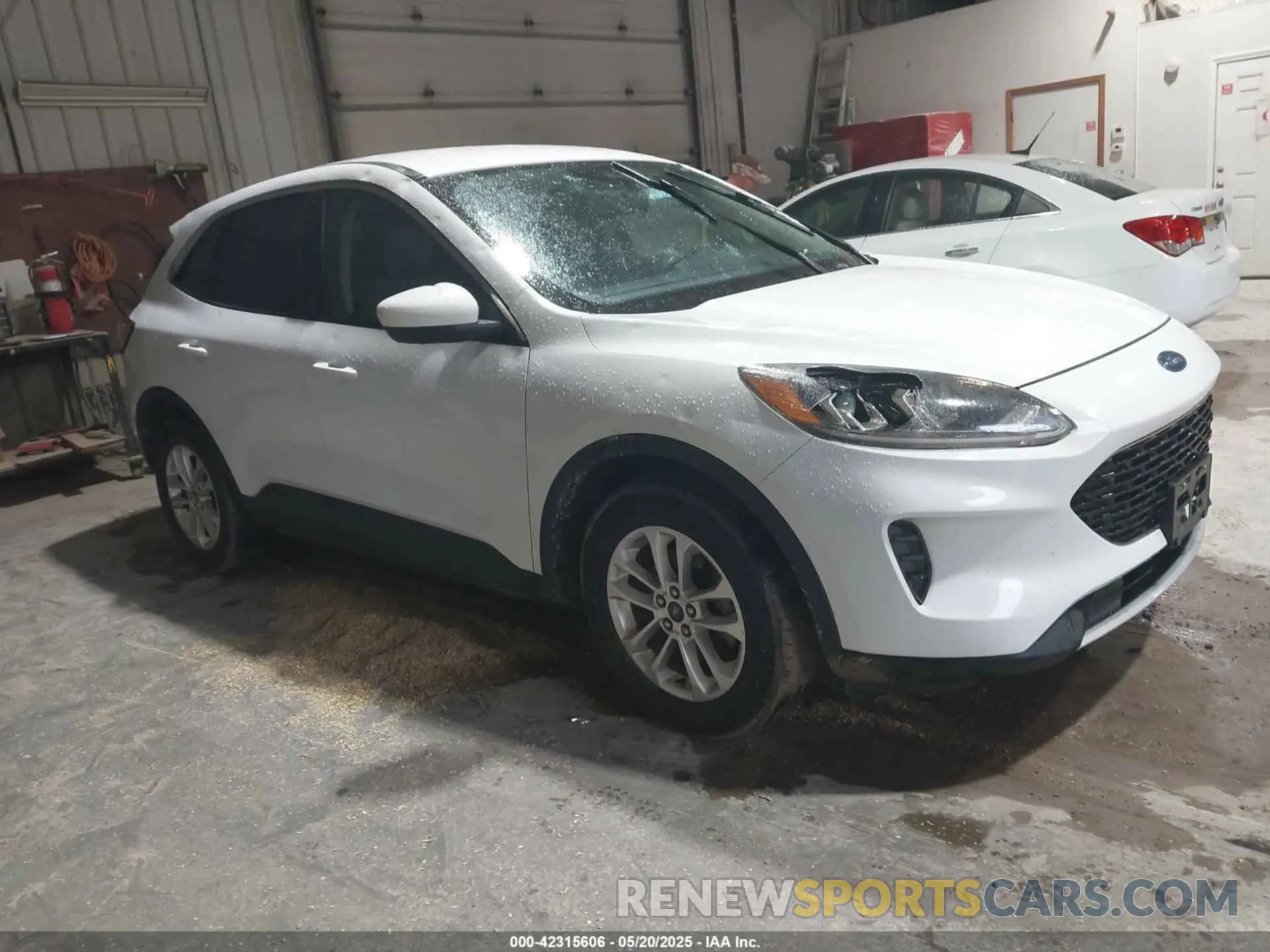 1 fotografías del automóvil dañado 1FMCU0G65LUB13267 FORD ESCAPE 2020