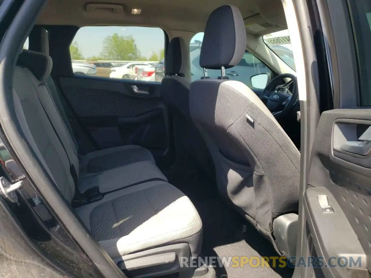 10 fotografías del automóvil dañado 1FMCU0G65LUB48617 FORD ESCAPE 2020