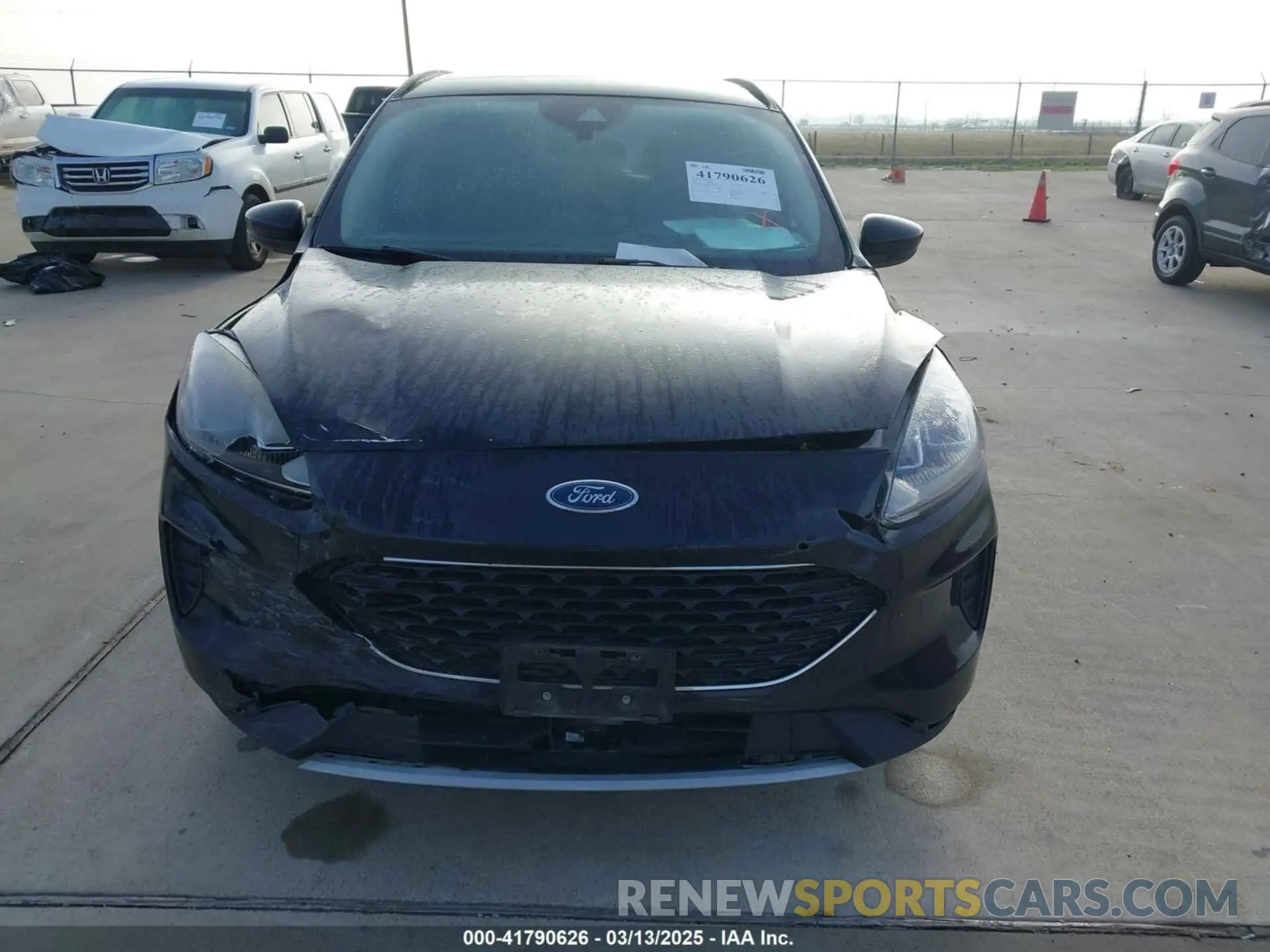 12 fotografías del automóvil dañado 1FMCU0G65LUB78457 FORD ESCAPE 2020