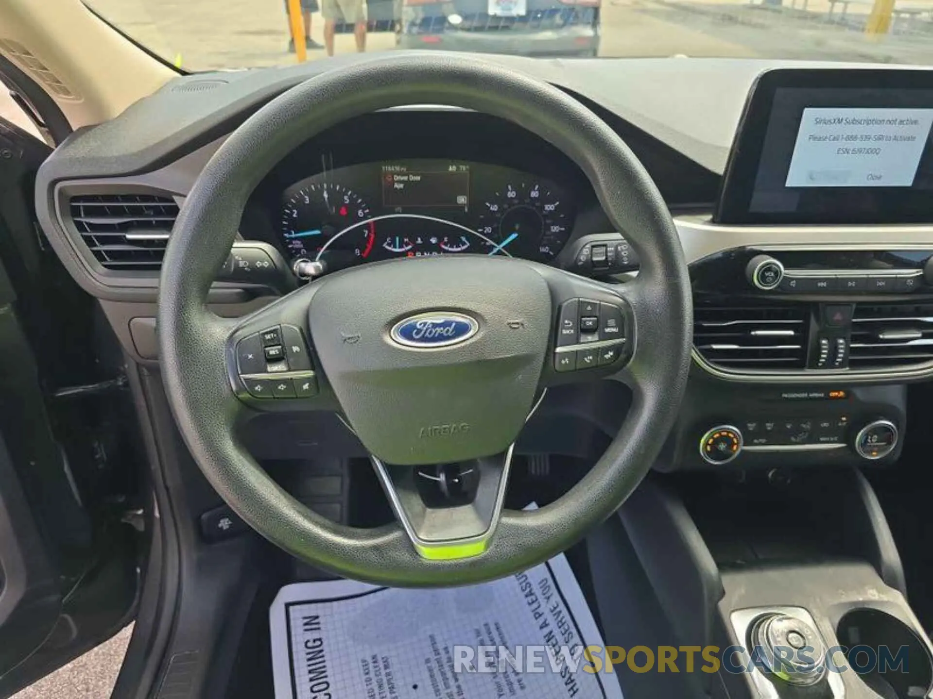 2 fotografías del automóvil dañado 1FMCU0G65LUB79902 FORD ESCAPE 2020