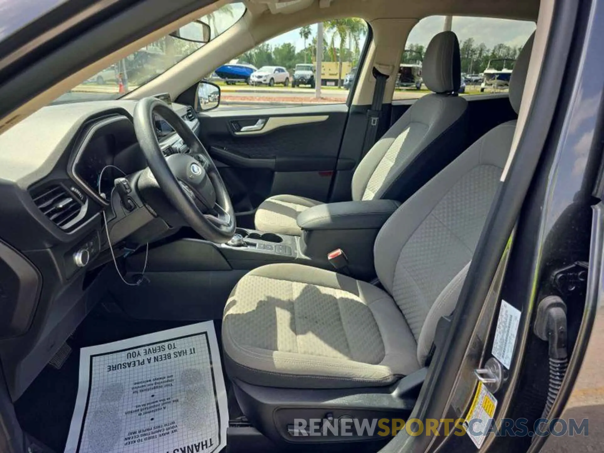 6 fotografías del automóvil dañado 1FMCU0G65LUB79902 FORD ESCAPE 2020