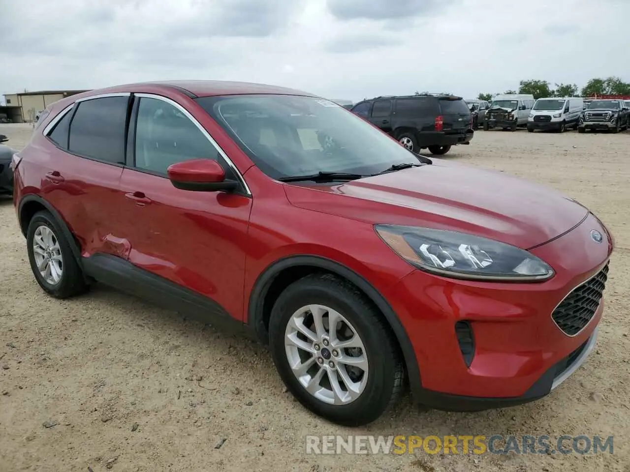 4 fotografías del automóvil dañado 1FMCU0G66LUA28695 FORD ESCAPE 2020