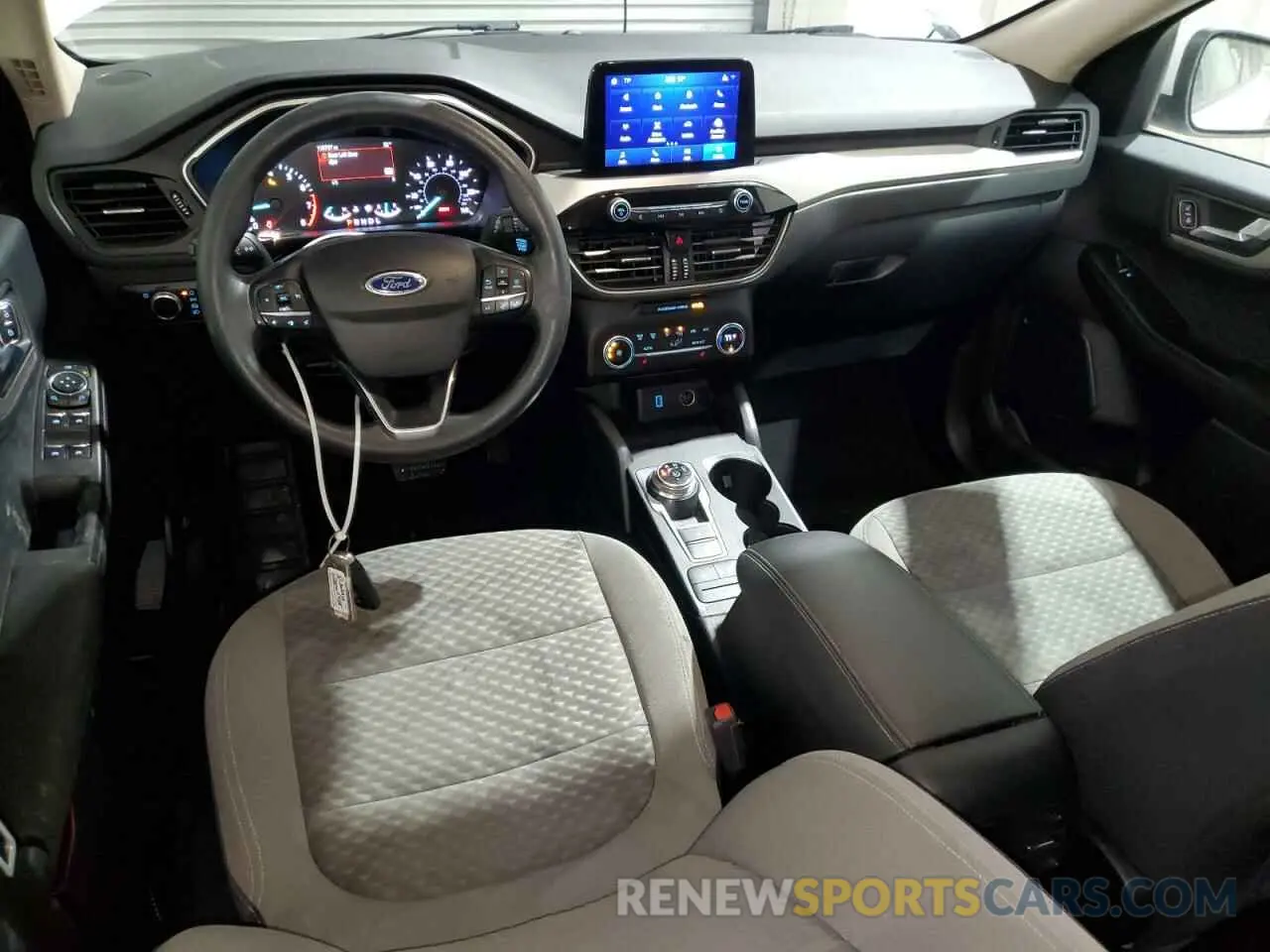 8 fotografías del automóvil dañado 1FMCU0G66LUA85477 FORD ESCAPE 2020