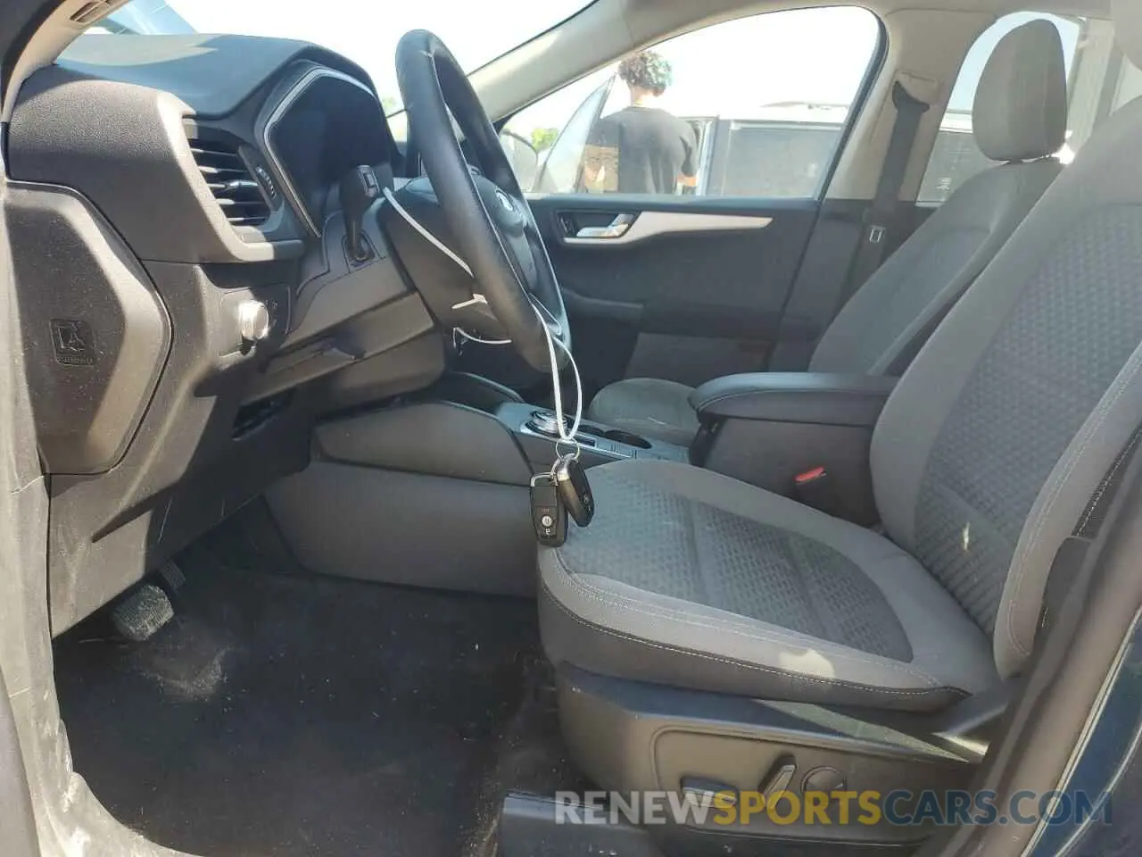 7 fotografías del automóvil dañado 1FMCU0G66LUB04576 FORD ESCAPE 2020