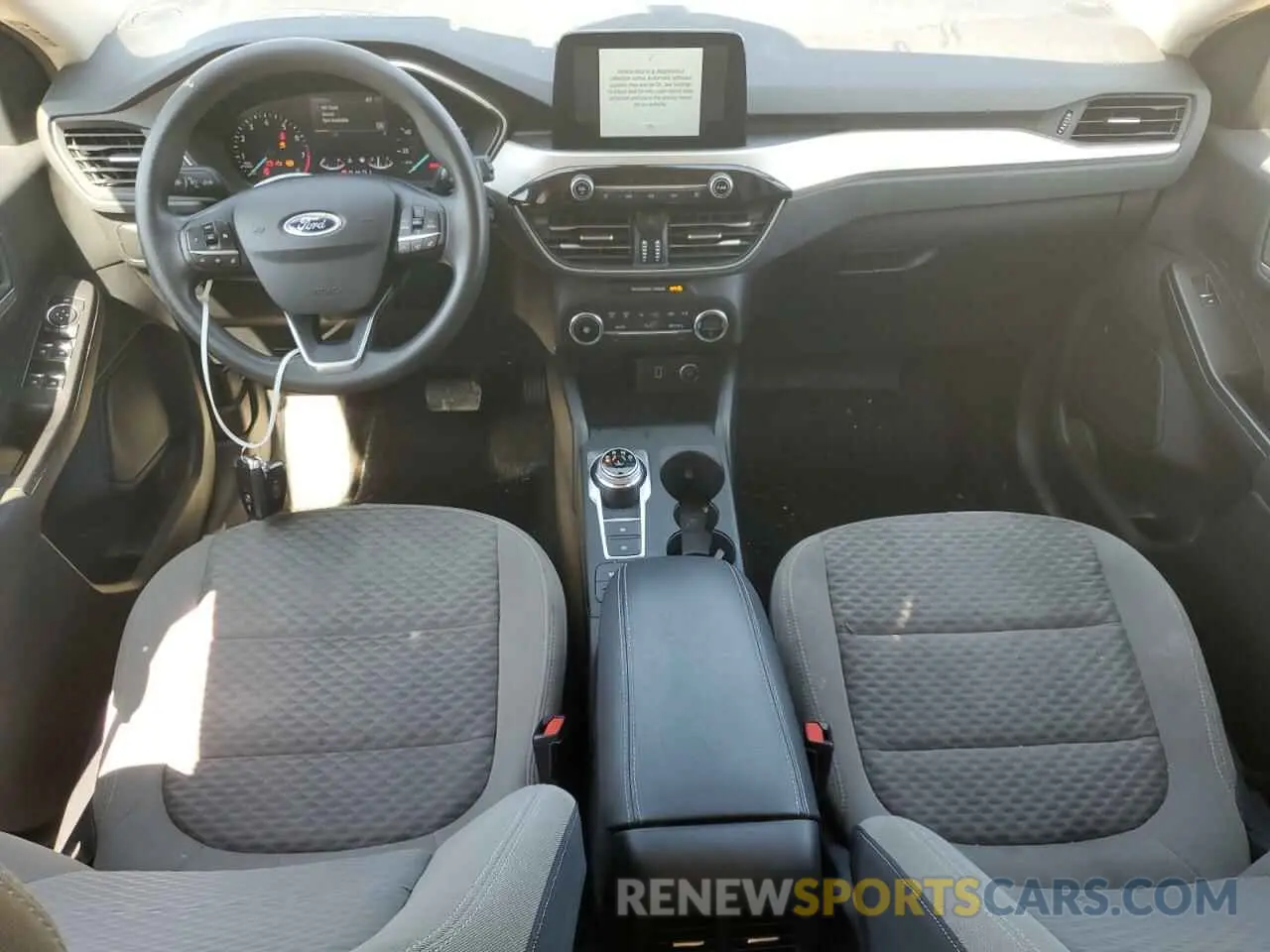 8 fotografías del automóvil dañado 1FMCU0G66LUB04576 FORD ESCAPE 2020