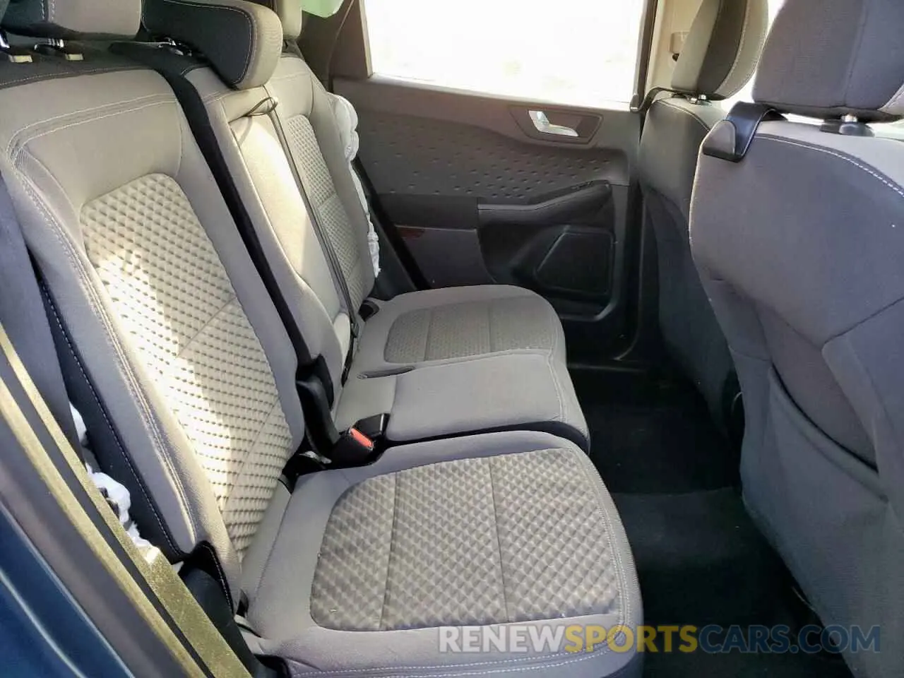 10 fotografías del automóvil dañado 1FMCU0G66LUB65748 FORD ESCAPE 2020