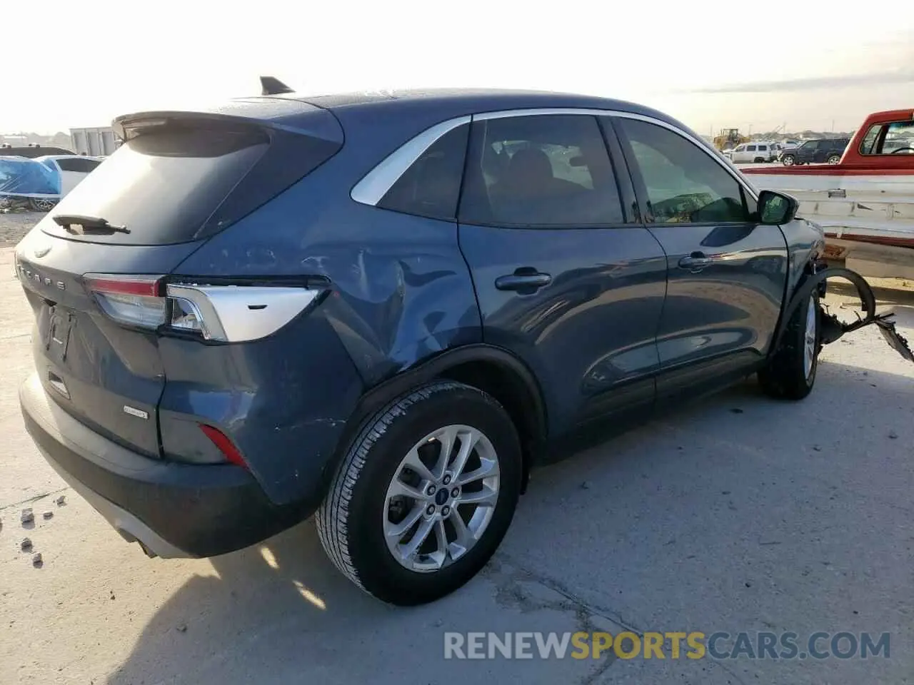 3 fotografías del automóvil dañado 1FMCU0G66LUB65748 FORD ESCAPE 2020