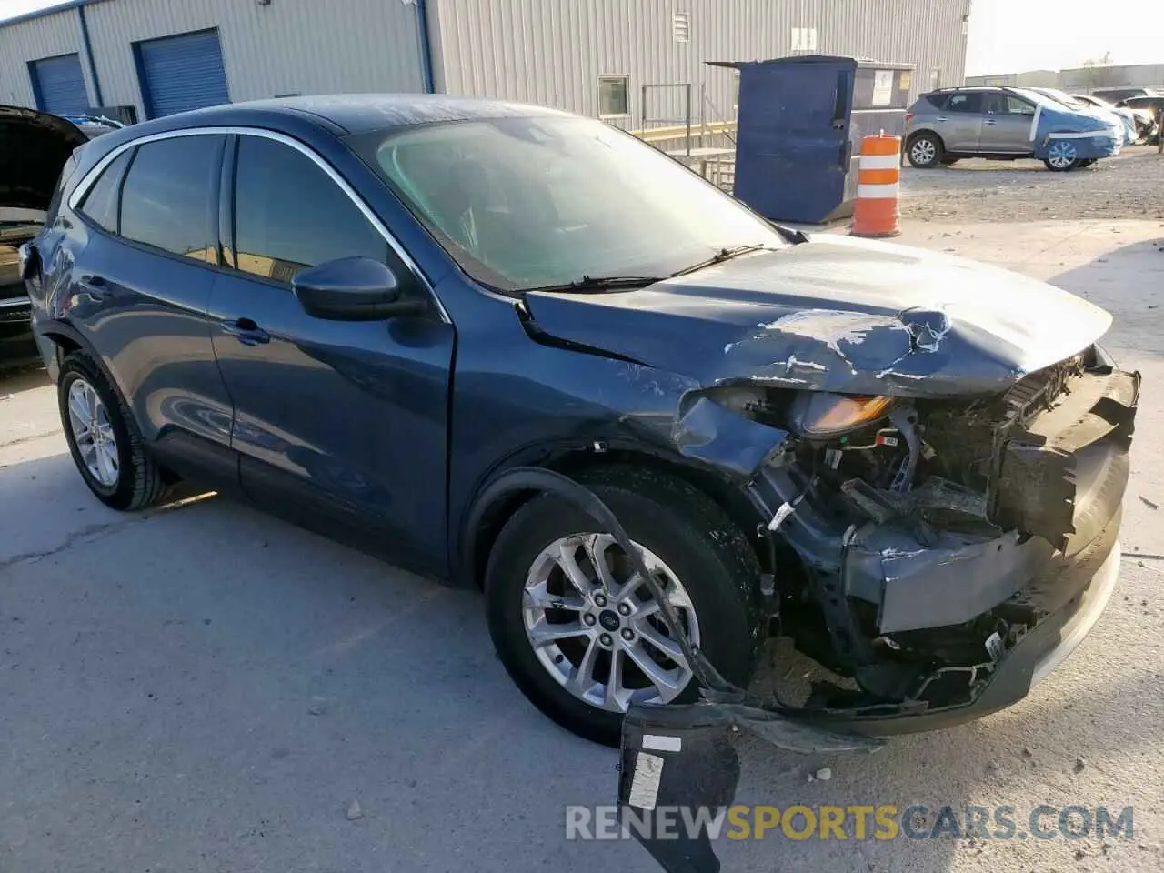 4 fotografías del automóvil dañado 1FMCU0G66LUB65748 FORD ESCAPE 2020
