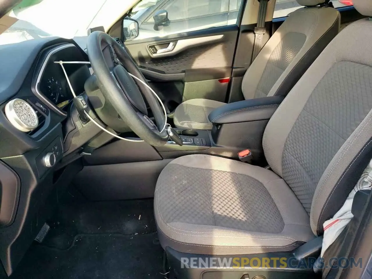 7 fotografías del automóvil dañado 1FMCU0G66LUB65748 FORD ESCAPE 2020